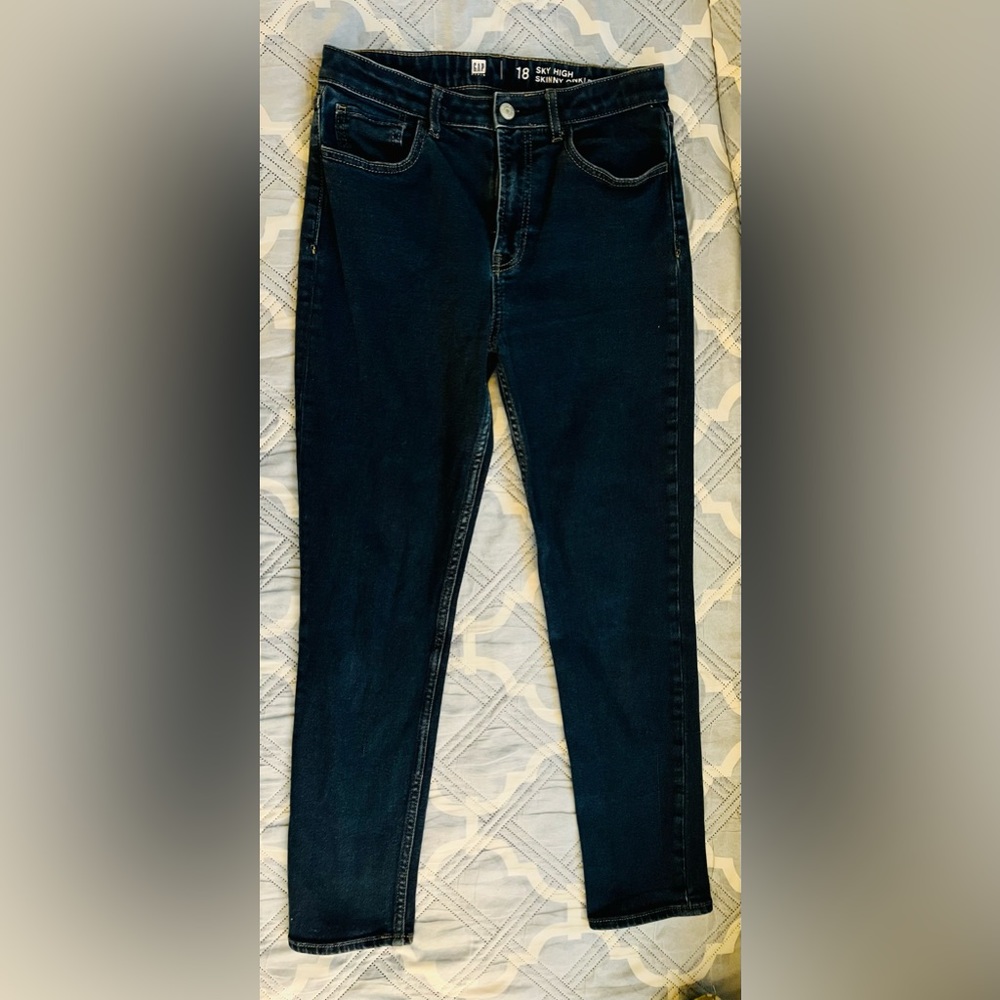 Gap girl/teen sky high skinny jeans size 18. Like new.
